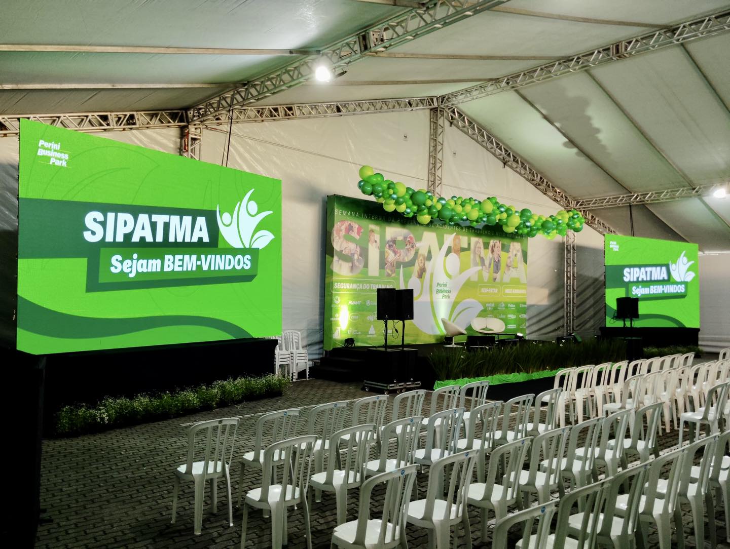 Instituições e Shoppings - Galeria 21
